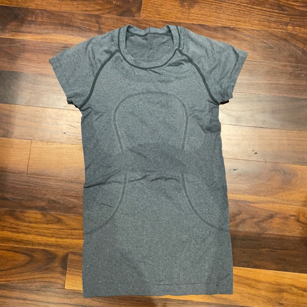 Lululemon Swiftly Tech Short Sleeve Crew